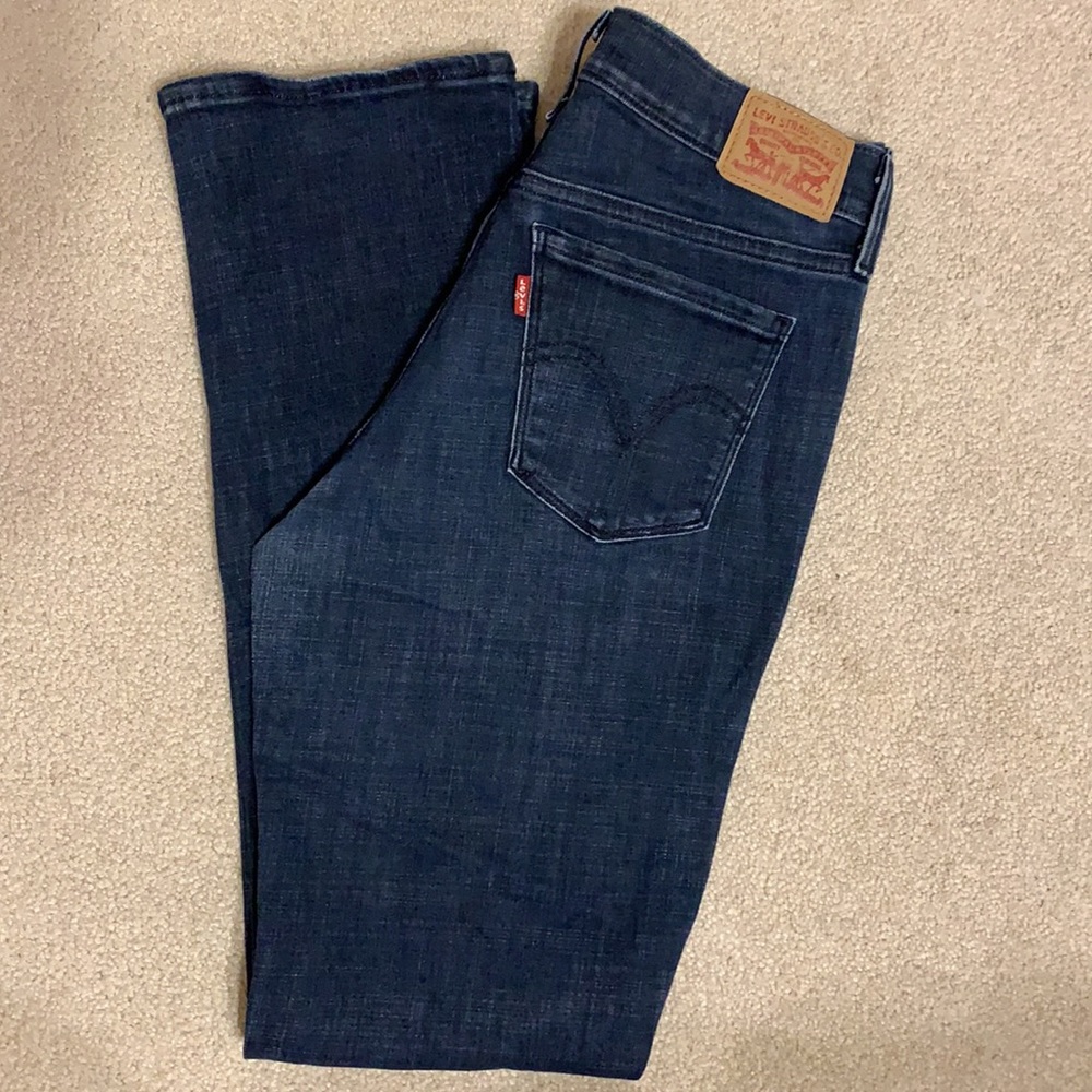 Levi’s 505 straight leg jeans. Medium wash Size 27